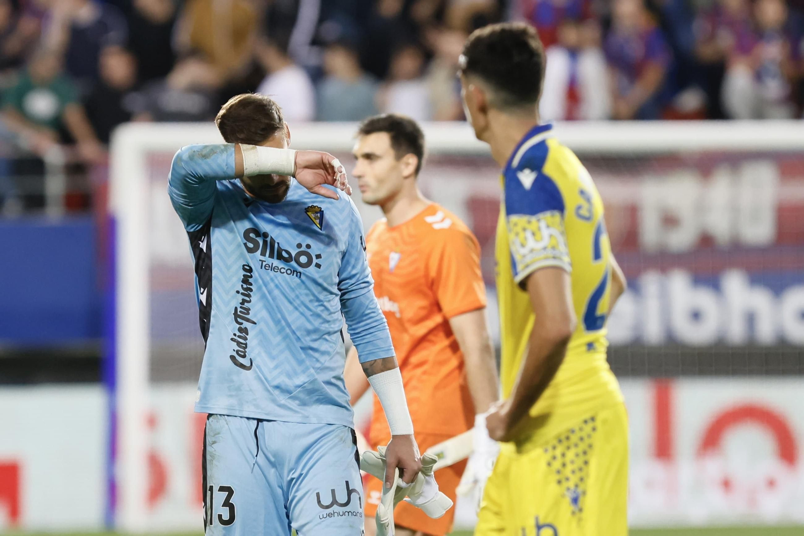 Las imágenes del partido de fútbol Éibar - Cádiz