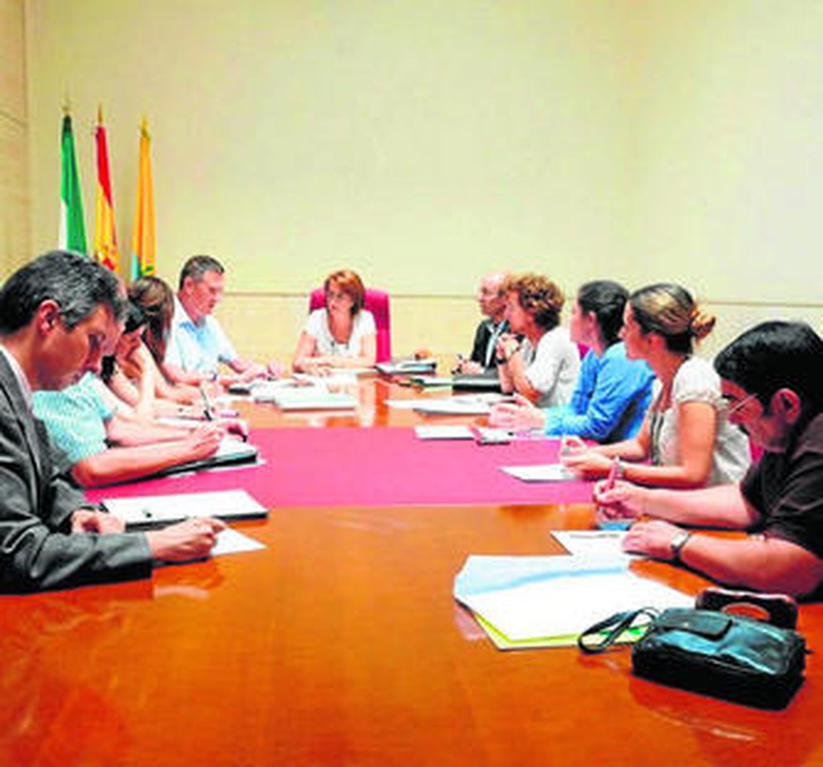 Imagen de la junta rectora de la Fundación Municipal Universitaria, celebrada ayer.