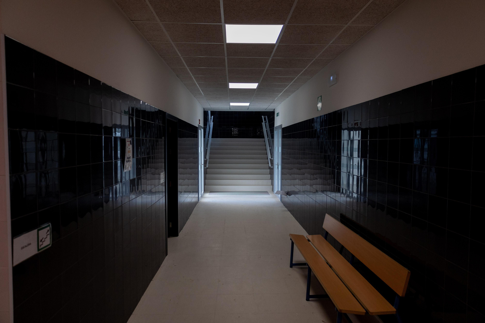 Un recorrido en imágenes por el interior del nuevo colegio del Ensanche Sur en Huelva