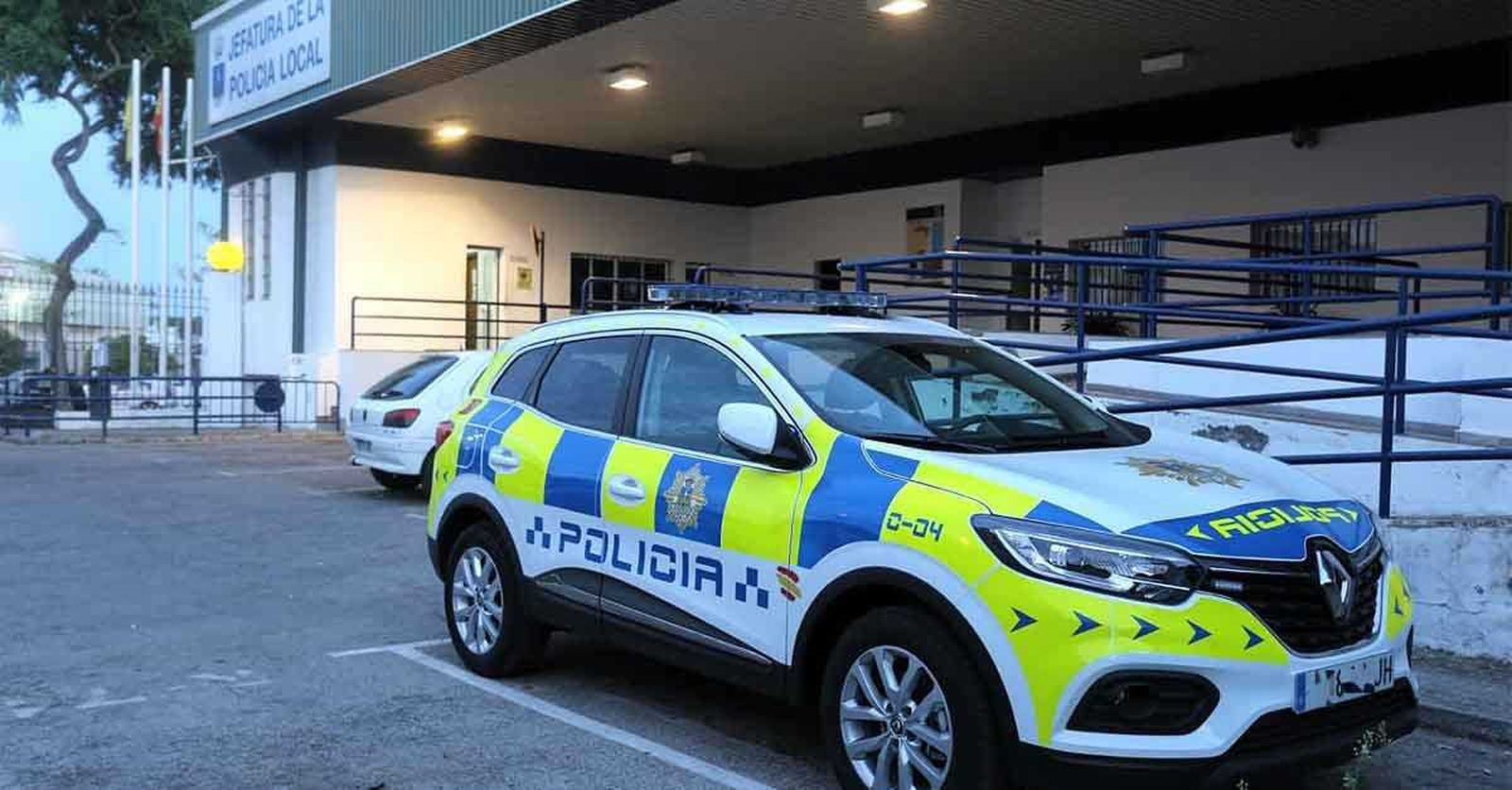 El Ayuntamiento adjudica a Recambios Morales & Hijos la reparación de los vehículos municipales.dos año