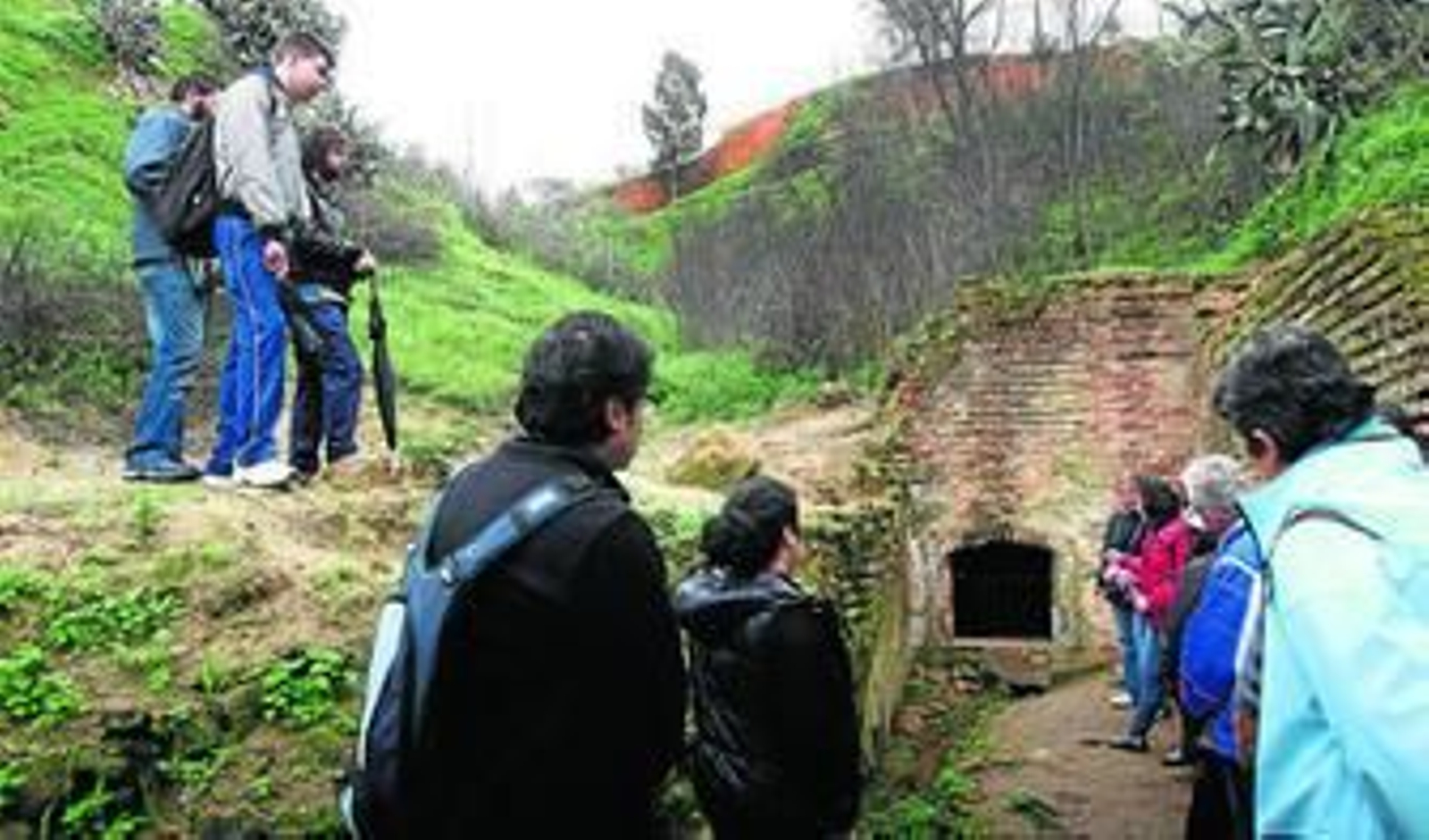 Una de las visitas guiadas realizadas a la Fuente Vieja.