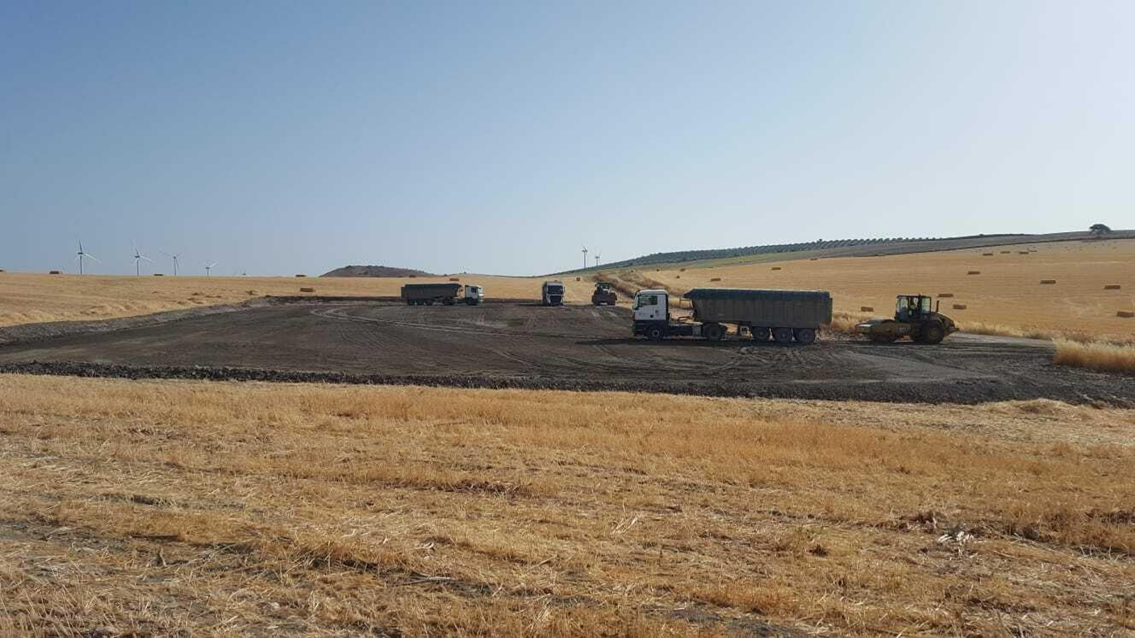 Inicio de las obras para construir una nueva planta eólica en Málaga, entre los municipios de Teba, Almargen y Campillos.