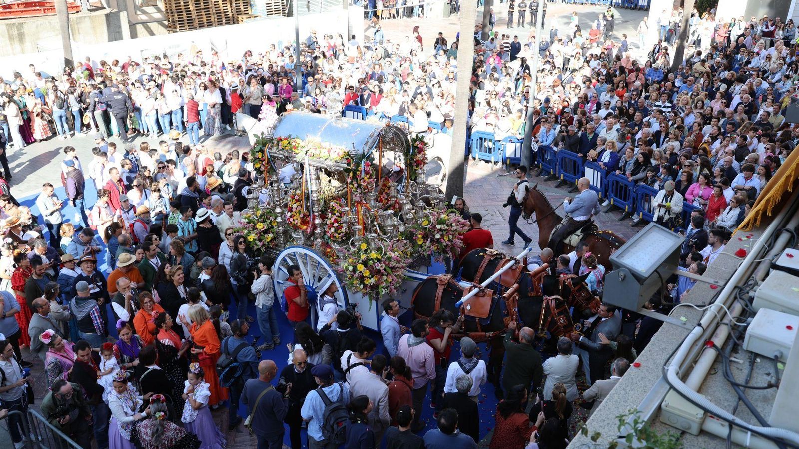 Llegada de Emigrantes al Ayuntamiento de Huelva.