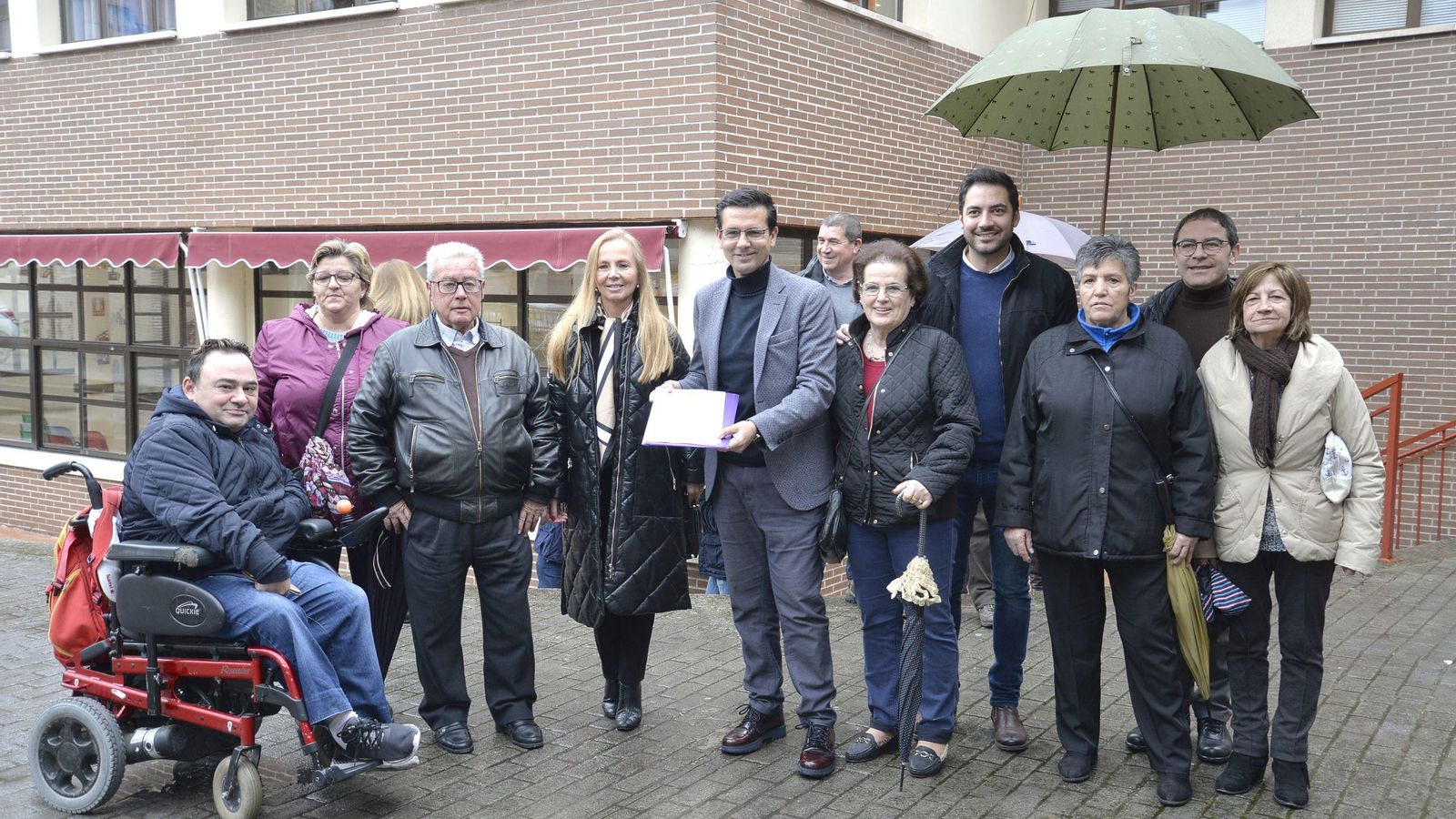 La cesión se ha llevado a cabo en el centro cívico del Zaidín.
