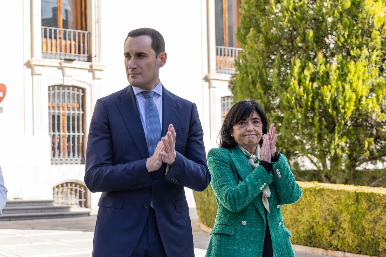 Izado de la Bandera de Andalucía y en un desayuno molinero en Jaén
