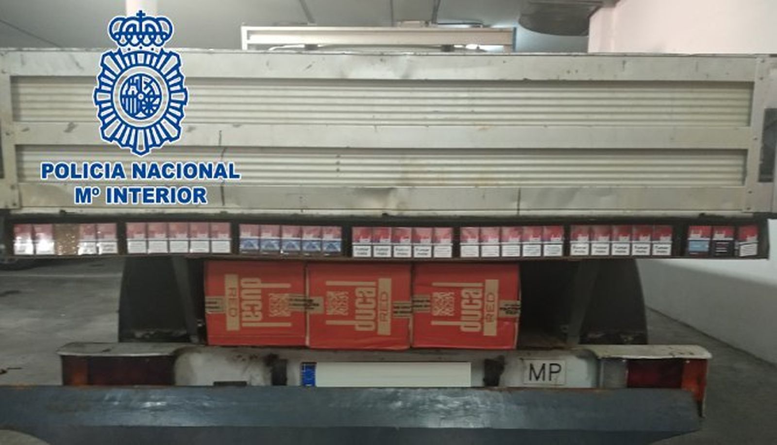 Imagen de los bajos del camión.