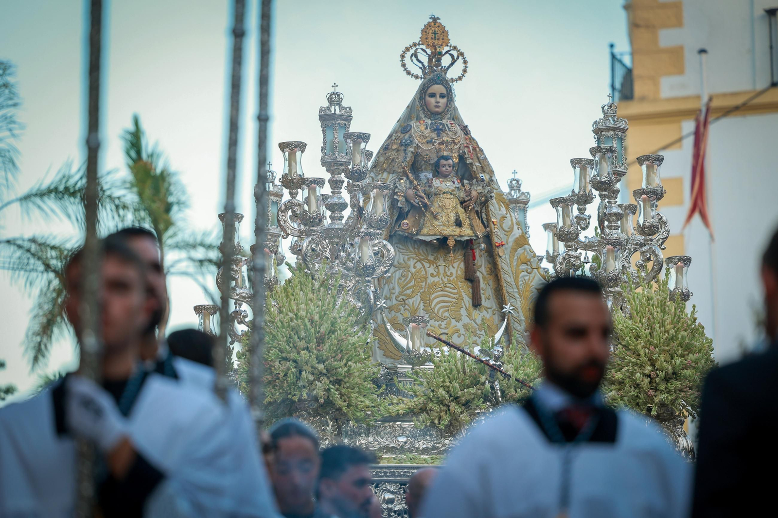 Las imágenes de la procesión de la Patrona por las calles de Cádiz