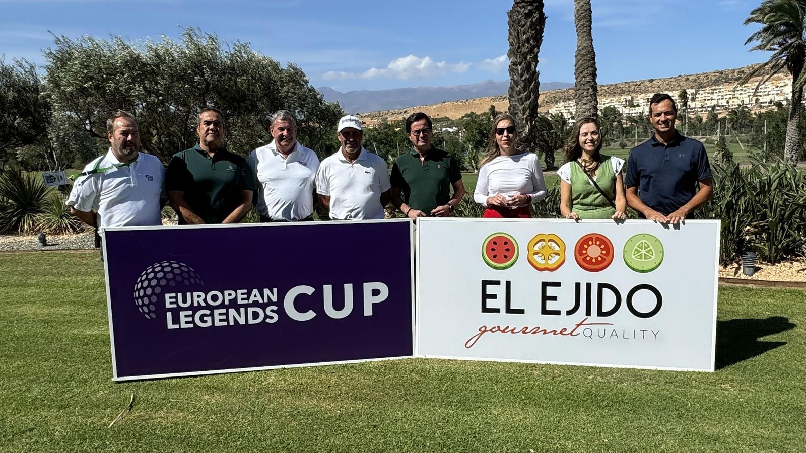 Visita del primer edil ejidense a la European Legends Cup que se está disputando en Almerimar.