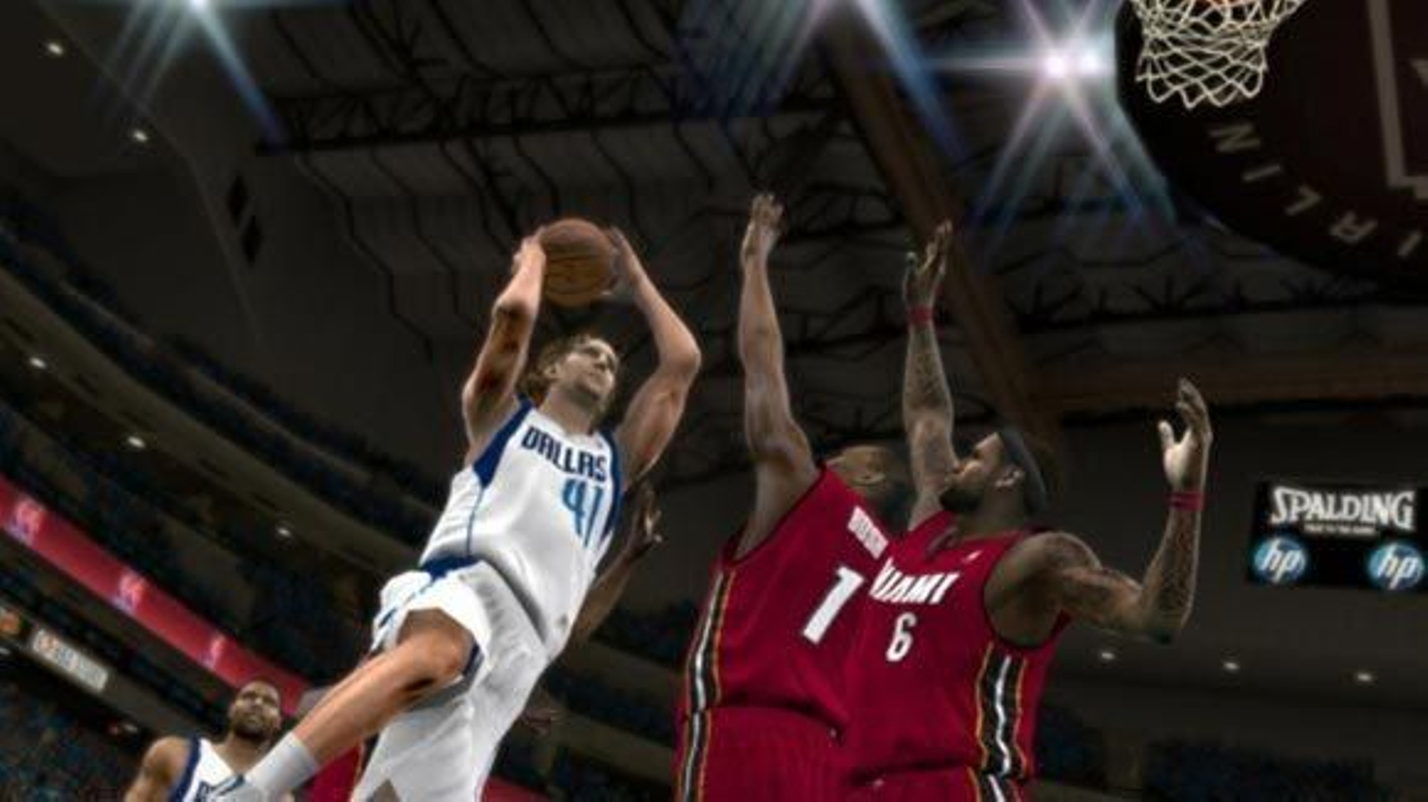 El baloncesto regresa en octubre con 'NBA 2K13'