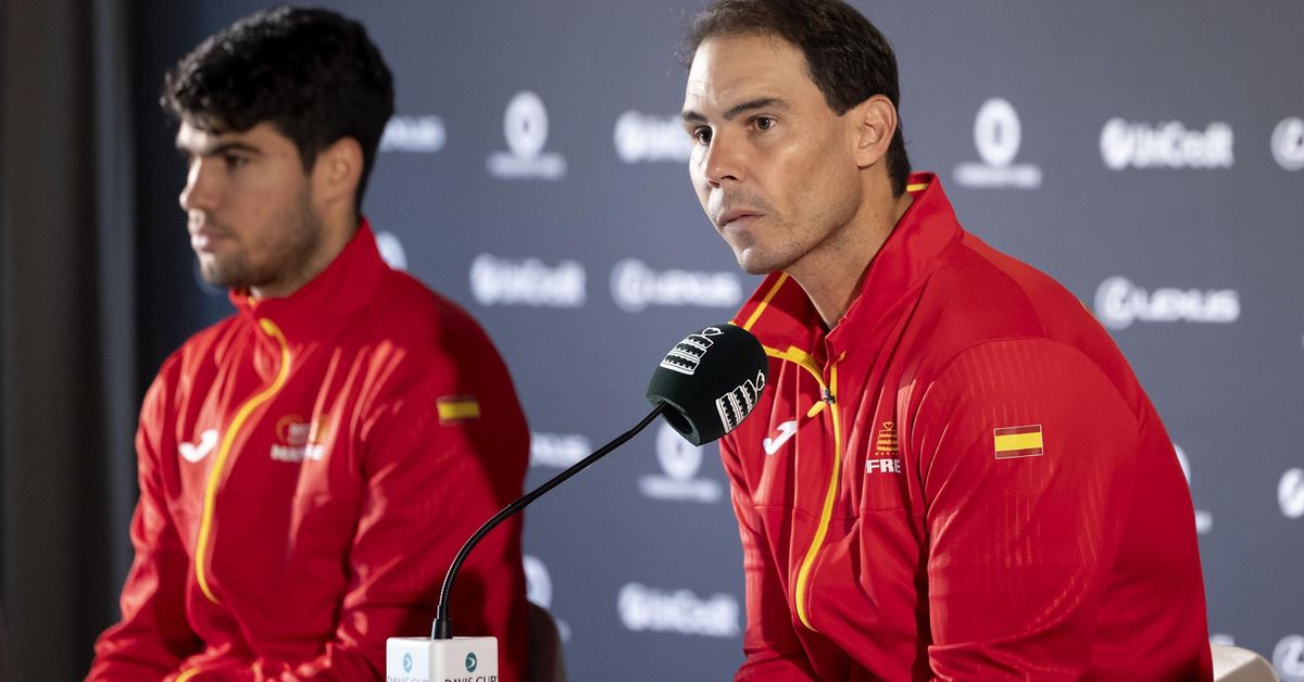 Nadal y Alcaraz cumplen el sueño de dos niños enfermos antes de arrancar la  Copa Davis en Málaga