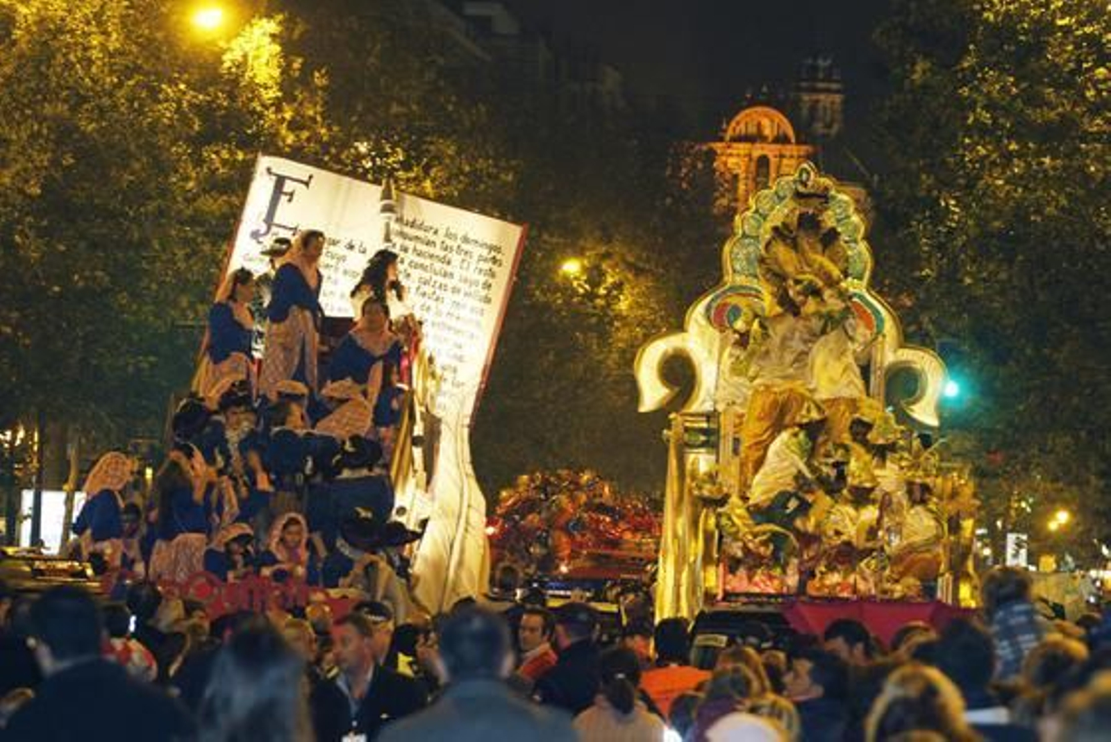 Imégenes de la Cabalgata de Reyes Magos por las calles de la ciudad.

Foto: Victoria Hidalgo