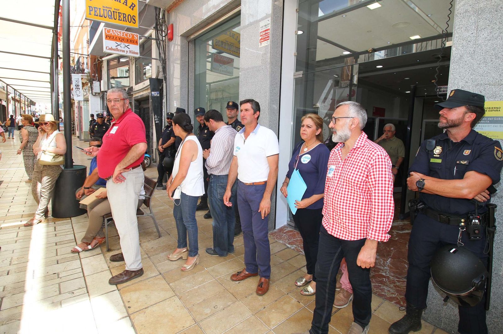 Imágenes de la manifestación para pedir agua y tierra para los regadíos del Condado.