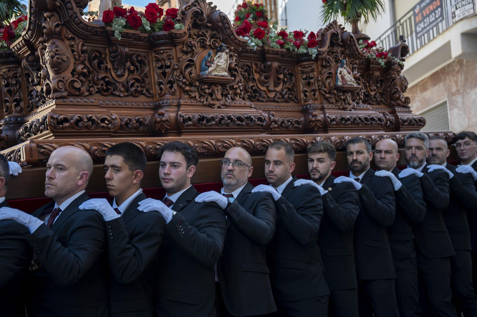 Eucaristía y procesión de Exaltación de la Cruz en la localidad de Vélez-Rubio