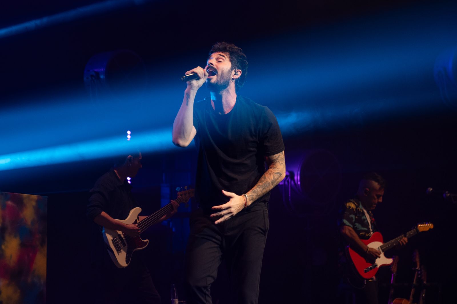 Antoñito Molina durante su gran concierto en Roquetas de Mar.