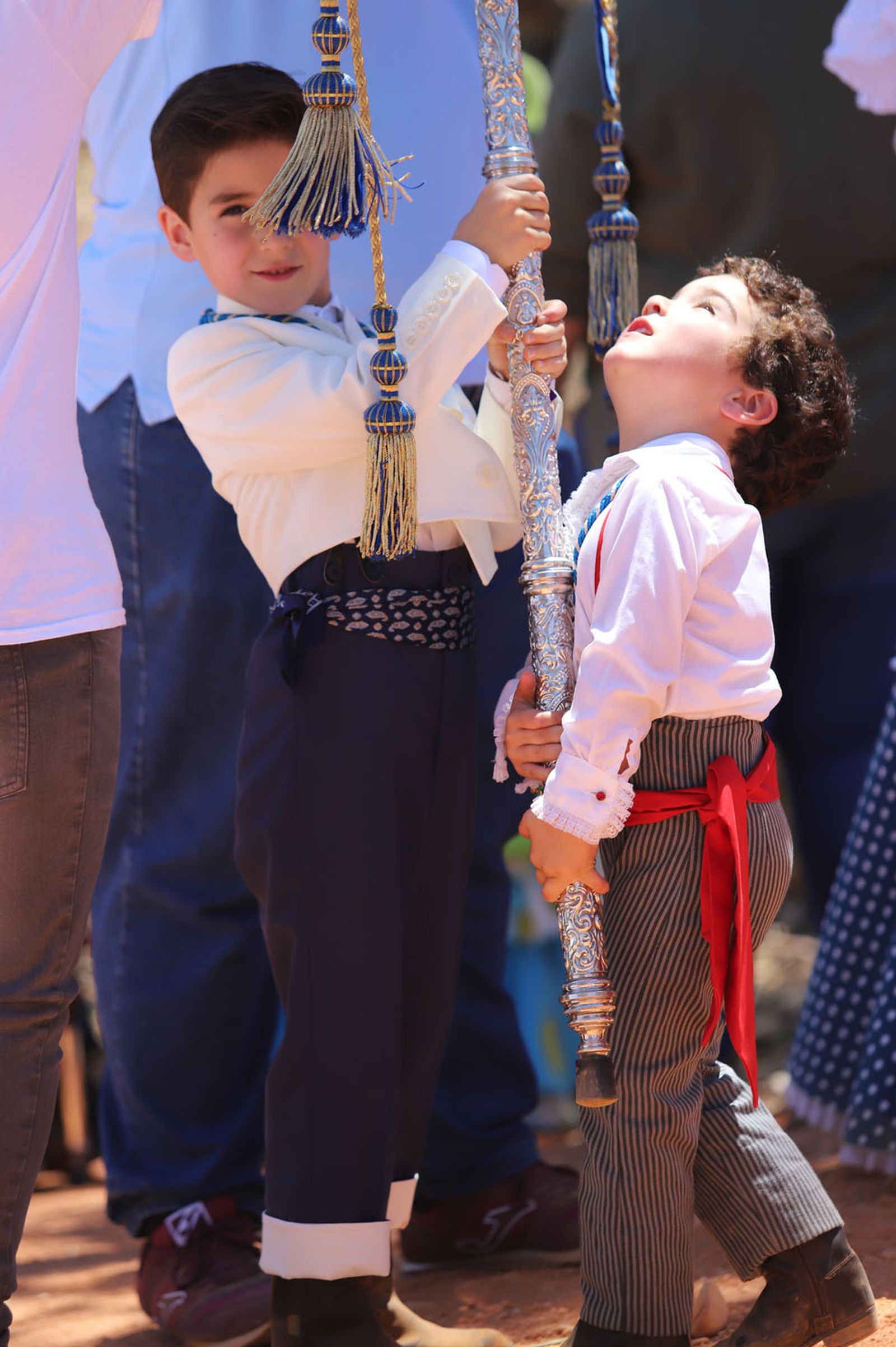 Imágenes de la presentación de las hermandades filiales ante la Virgen de Montemayor