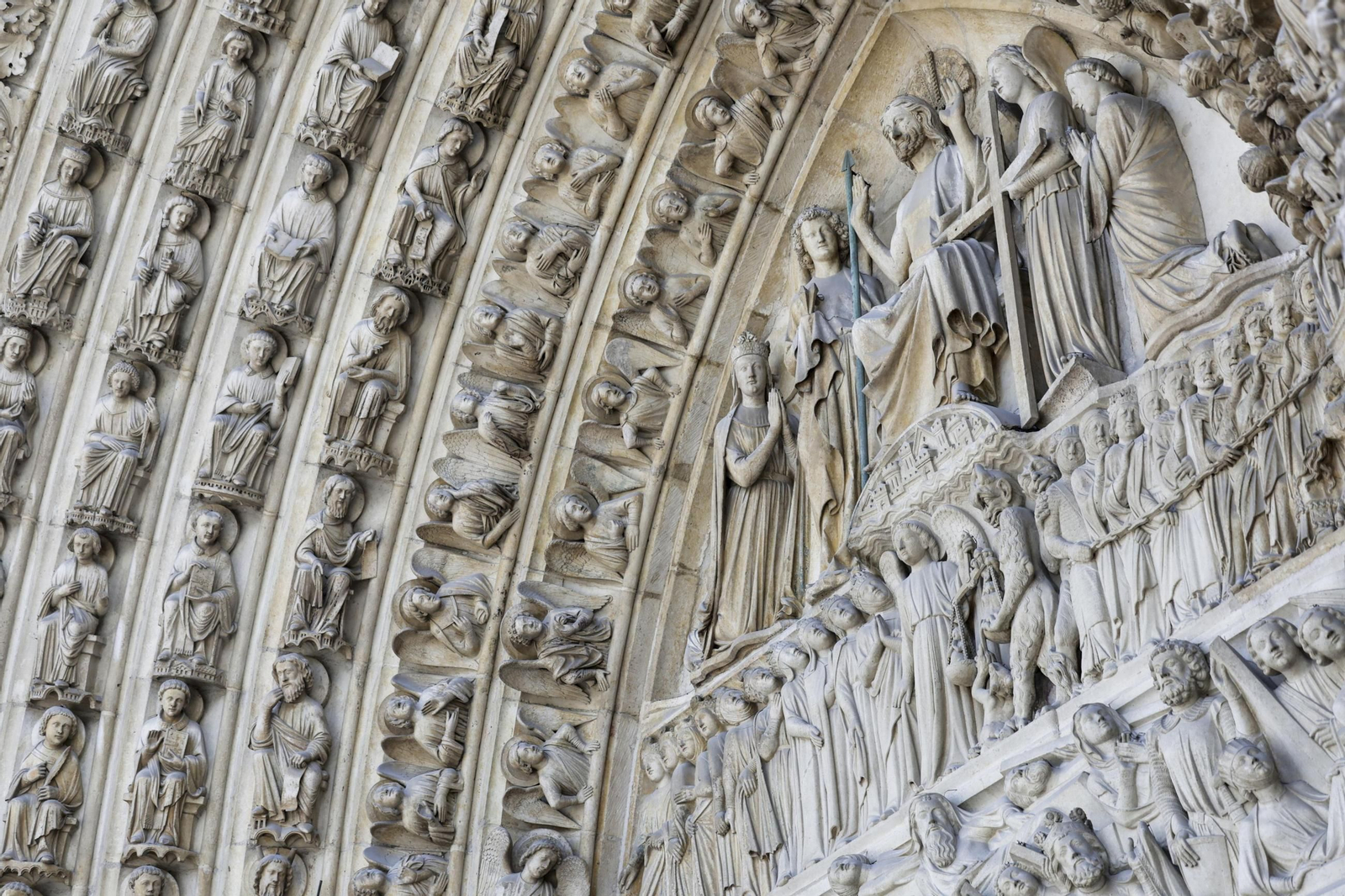 Así es el nuevo interior de Notre Dame tras la restauración Así es el nuevo interior de Notre Dame tras la restauración