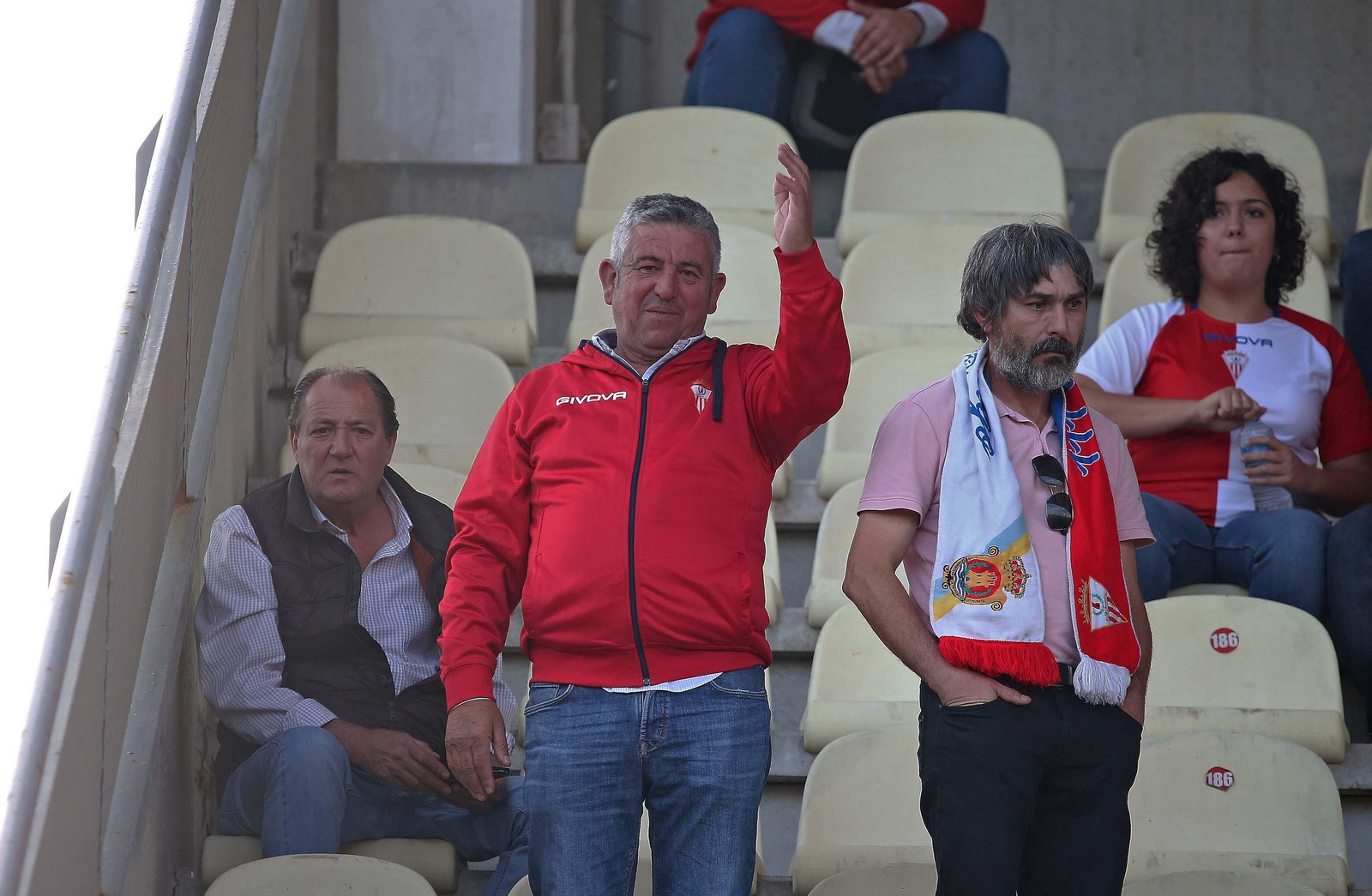 Búscate durante el partido Algeciras CF - Real Madrid Castilla en el Nuevo Mirador