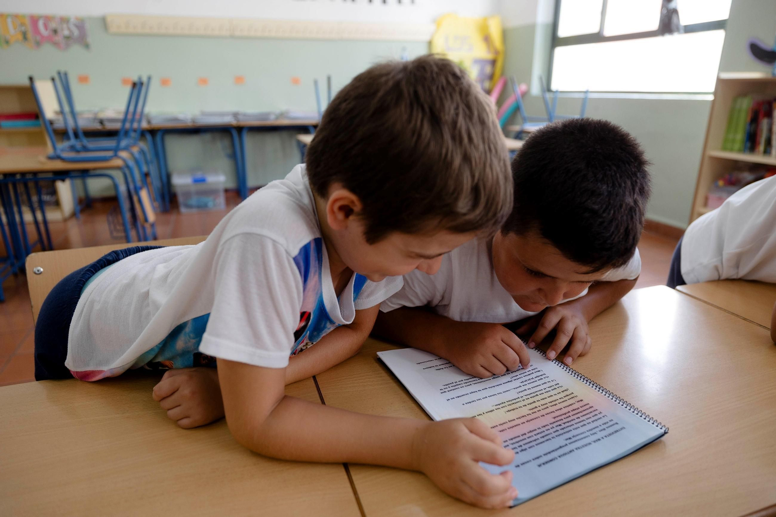 Dos alumnos del CEIP Josefina Pascual. Dos alumnos del CEIP Josefina Pascual.