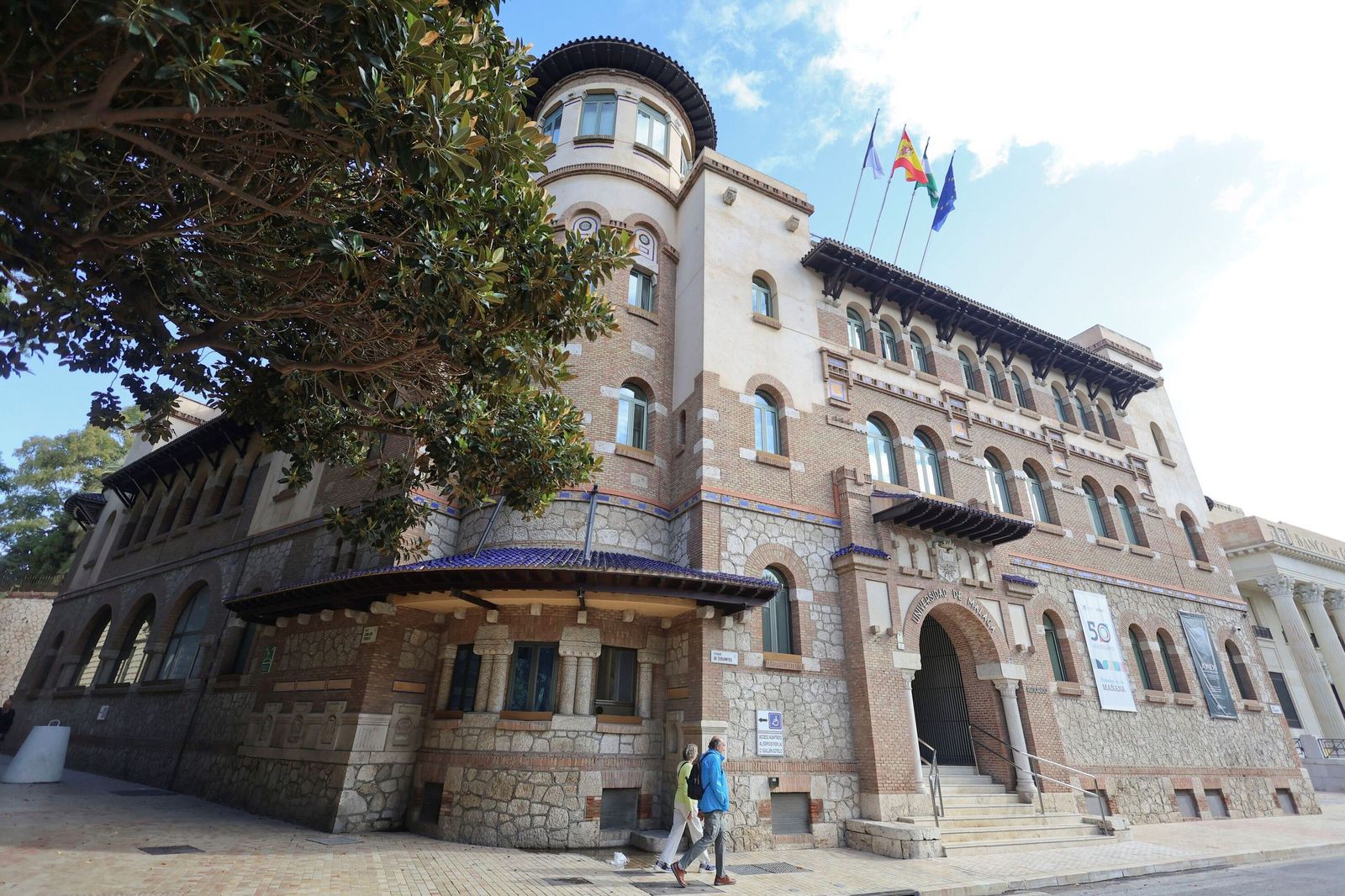 Fachada del edificio del Rectorado de la UMA.