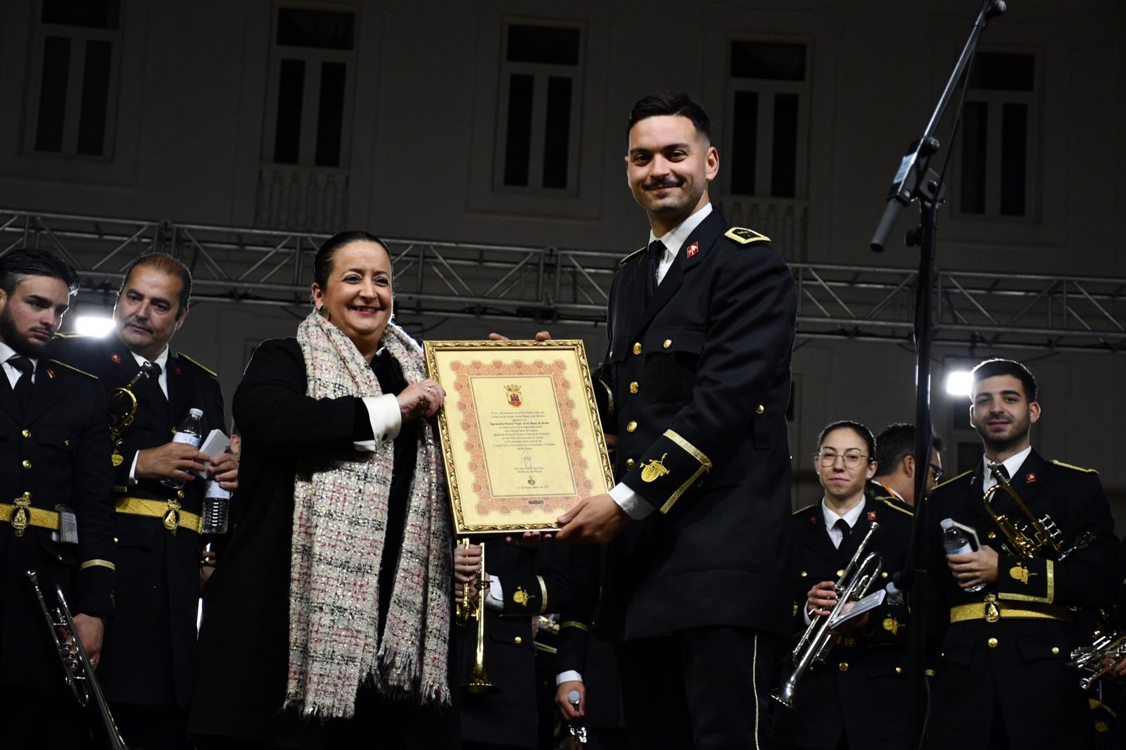 Un concierto de marchas procesionales llena Plaza de las Constituciones de San Roque