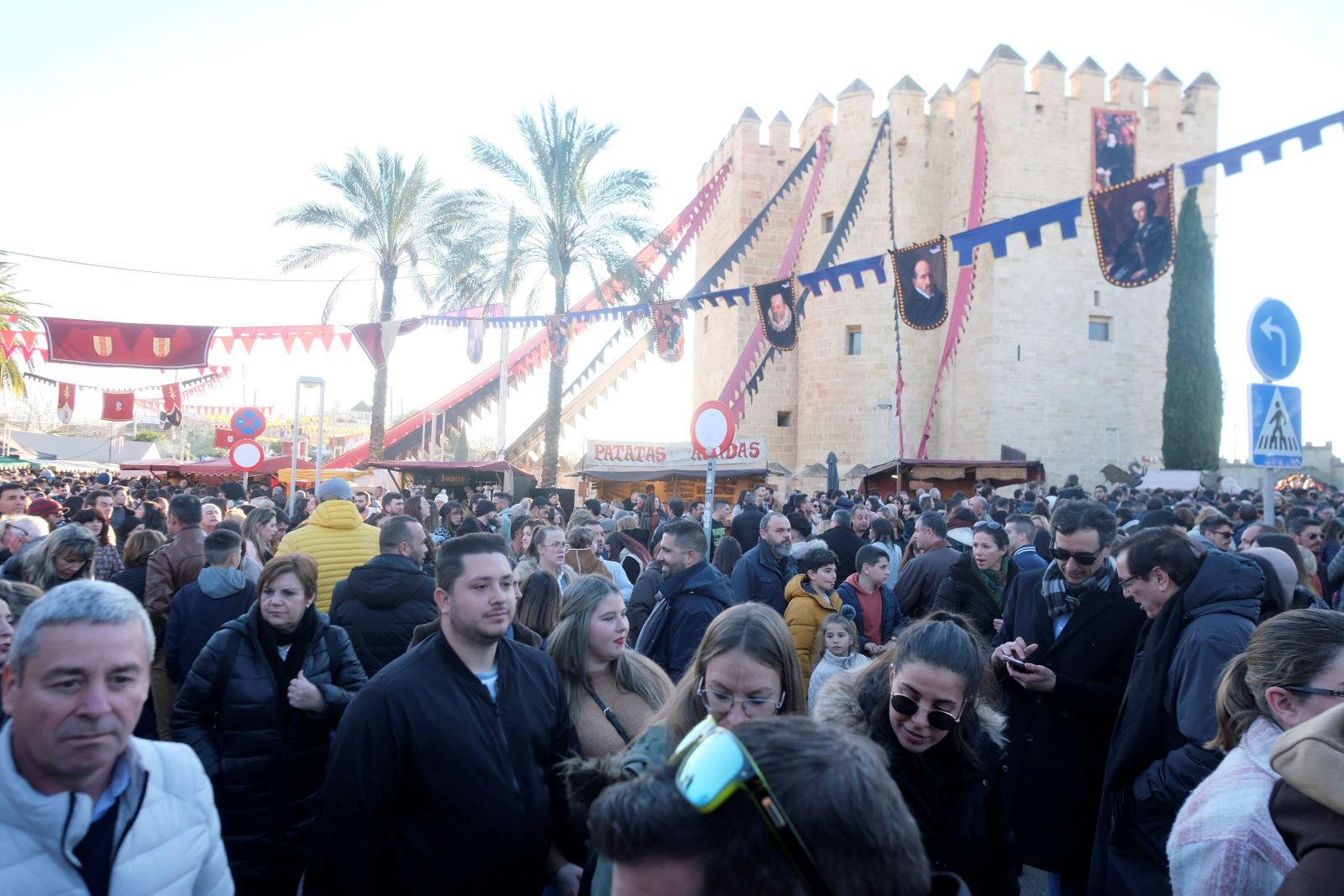 Segunda jornada del Mercado Medieval de Córdoba, en fotografías