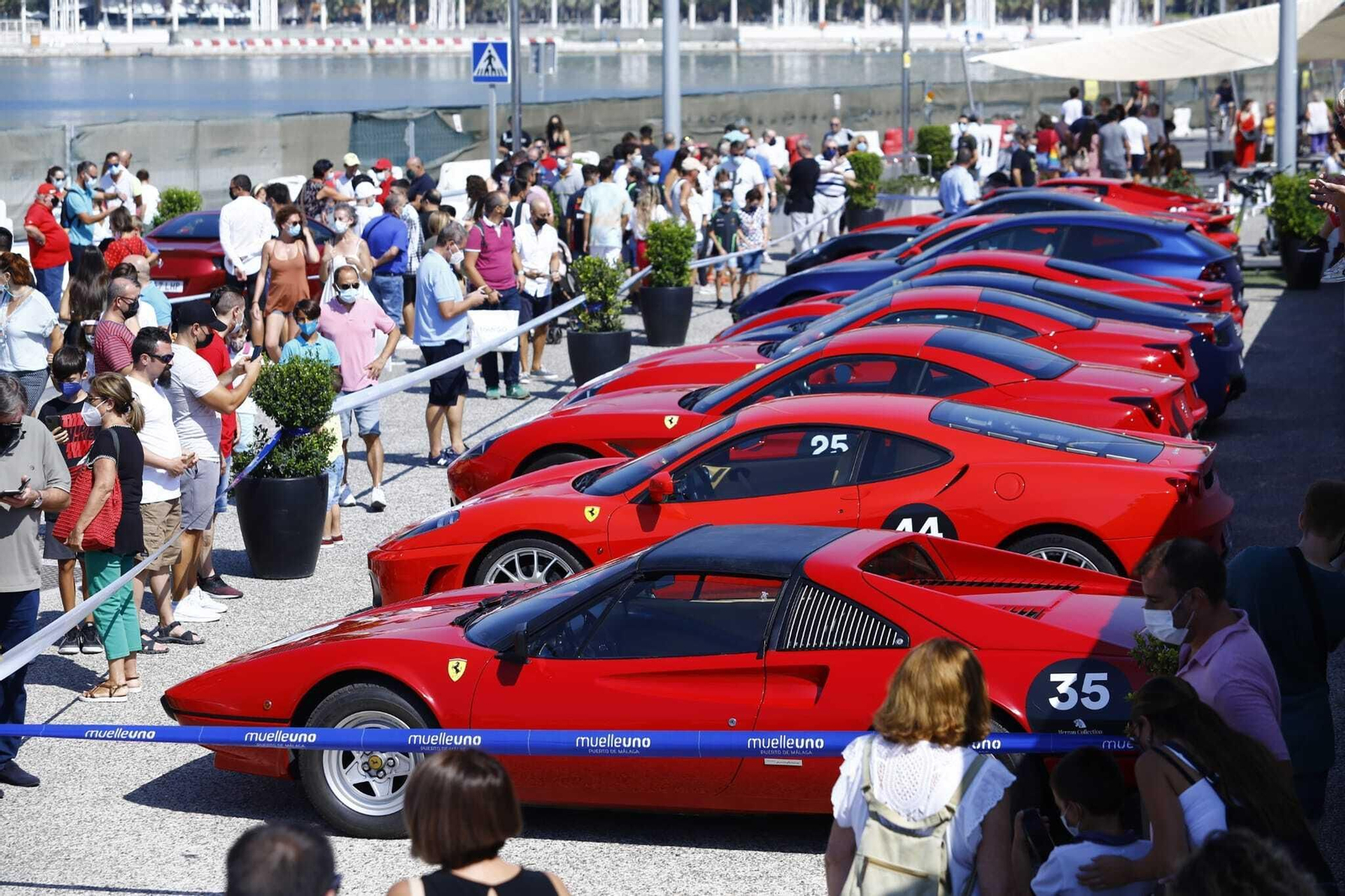 La Caravana solidaria de Ferrari en Málaga, en fotos