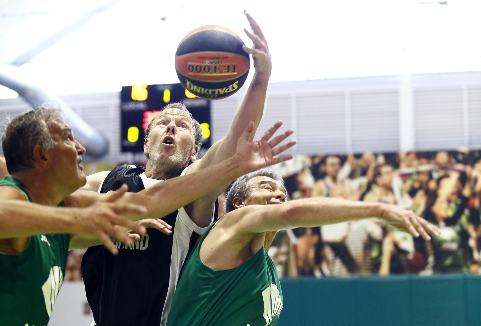 El debut del Unicaja +60 en el FIMBA, en fotos