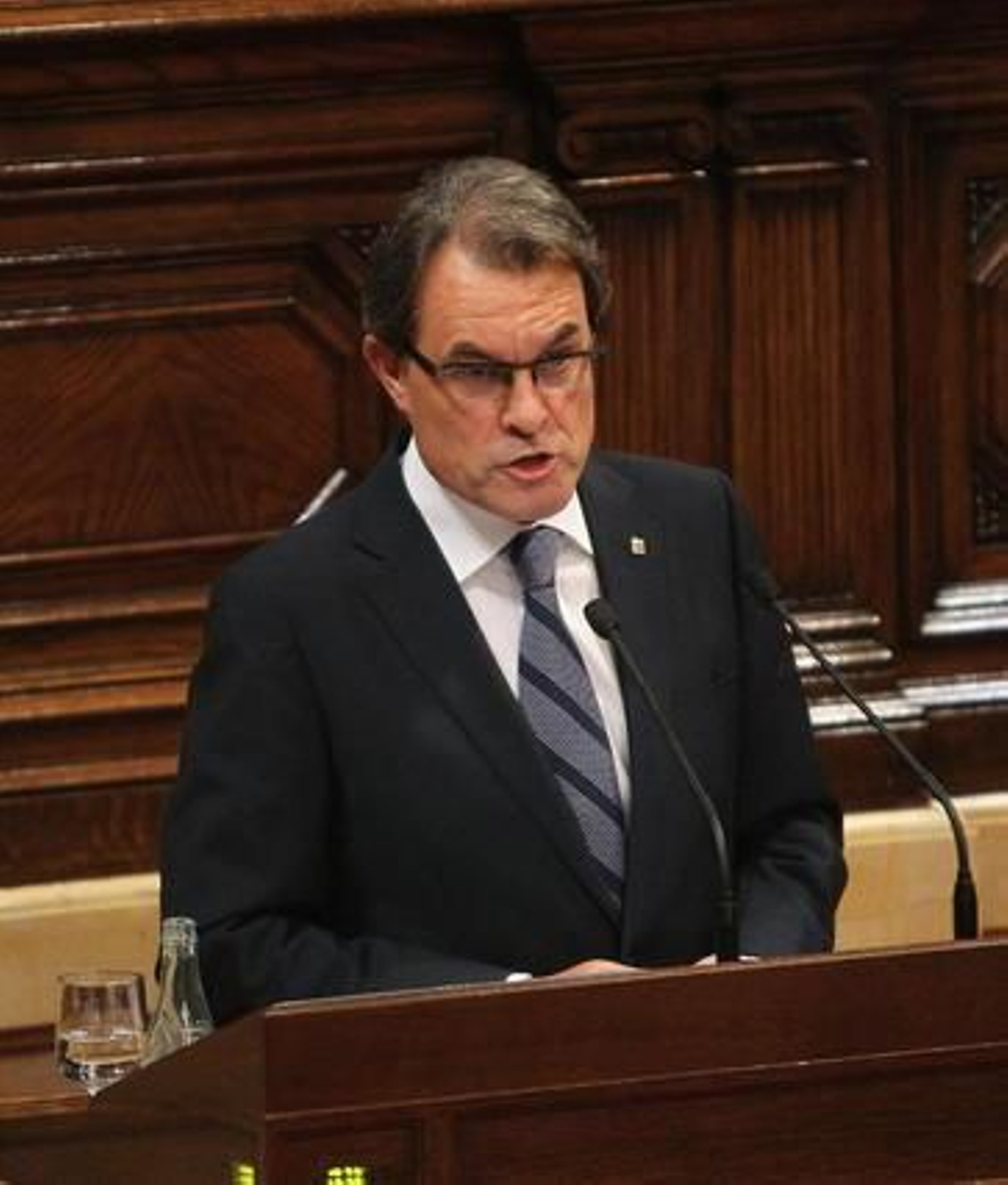 Mas dice que Cataluña no confía en el Estado y mantiene la consulta para 2014