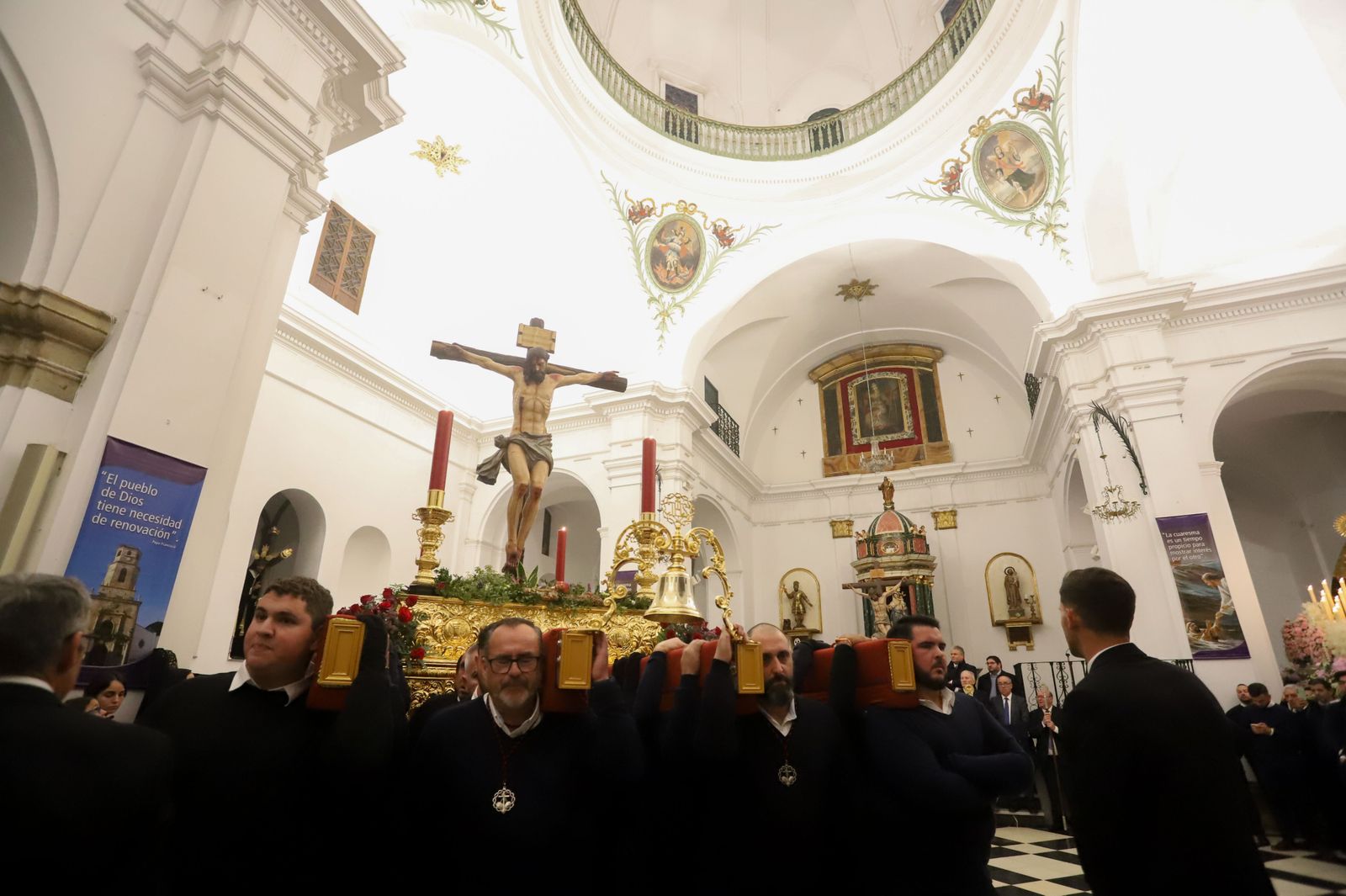 Fotos del Viernes Santo en Los Barrios: Buena Muerte y Mayor Dolor