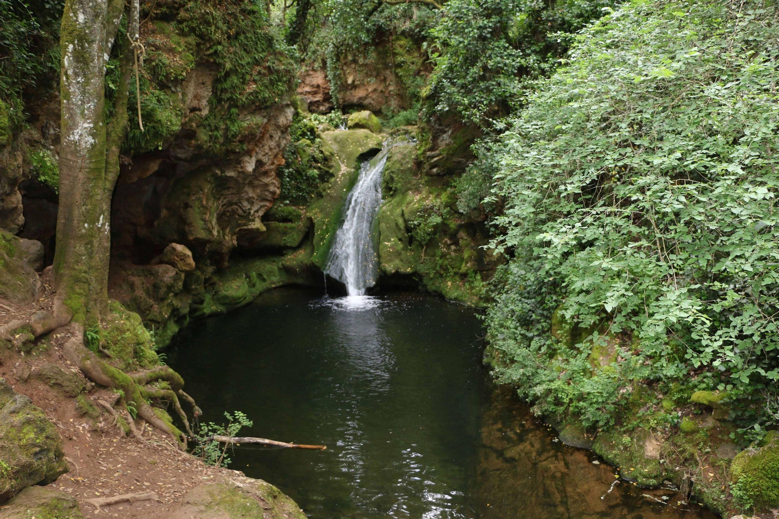 Zona de los Baños de Popea. Zona de los Baños de Popea.
