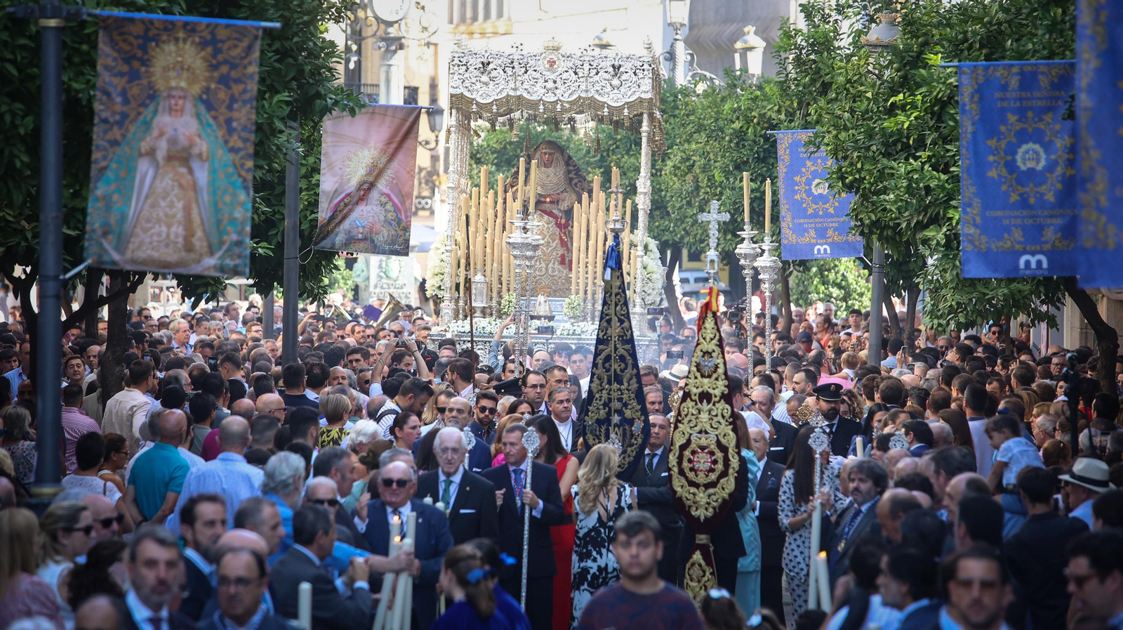 La Virgen de la Estrella ilumina las calles de Jerez La Virgen de la Estrella ilumina las calles de Jerez