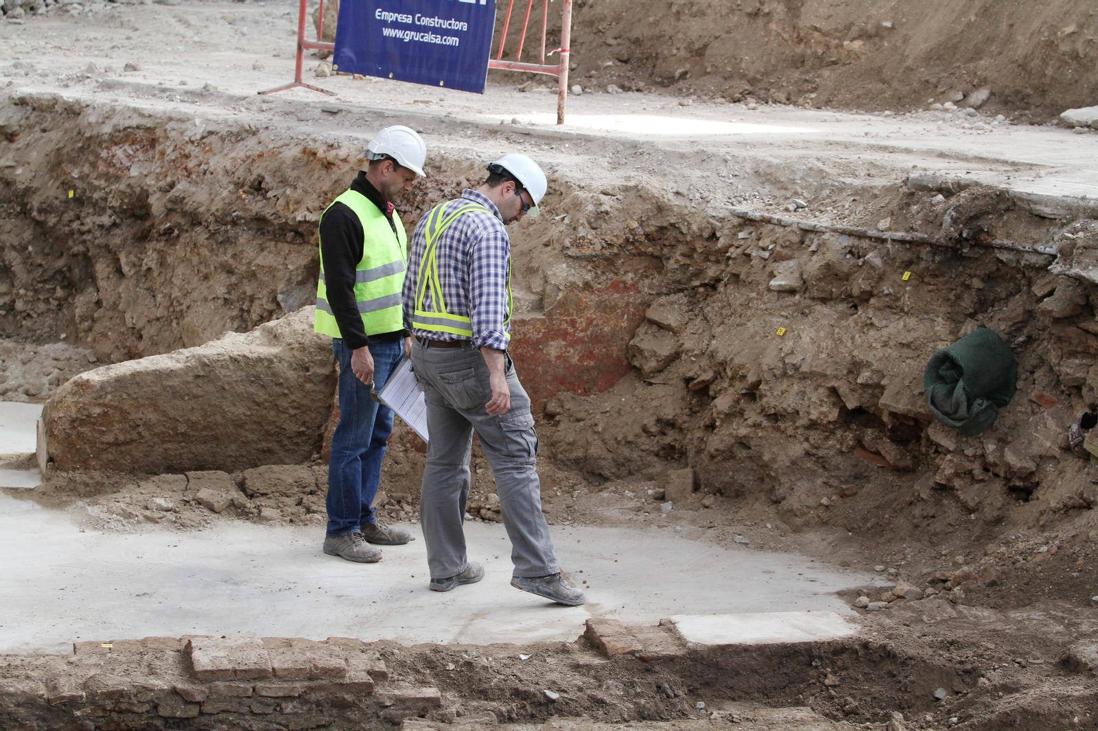 La visita del alcalde a las obras del Mercado Puerta de la Carne, en imágenes