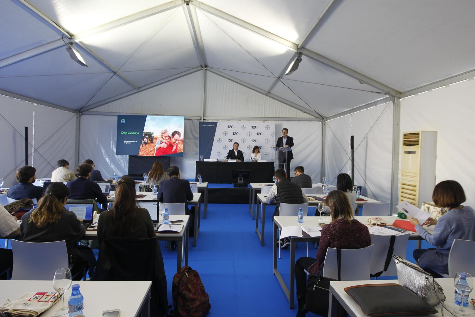 Fotogalería presentación resultados Bayer