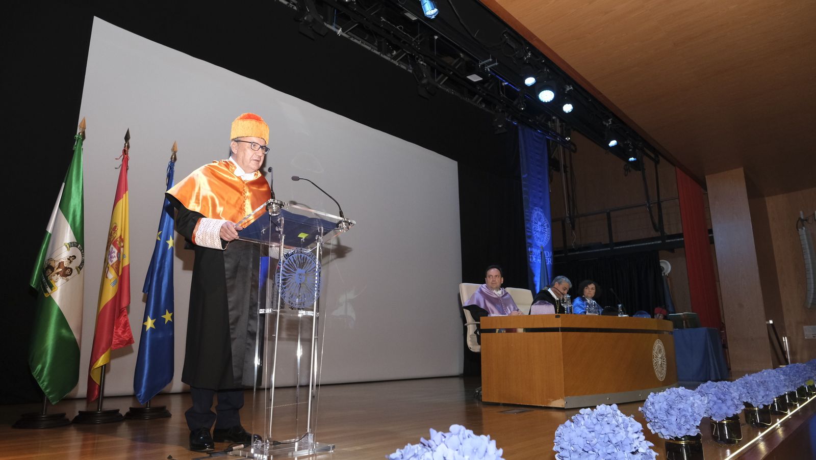 Imágenes de la investidura como Doctor Honoris Causa de la UAL, de Paco Cosentino.
