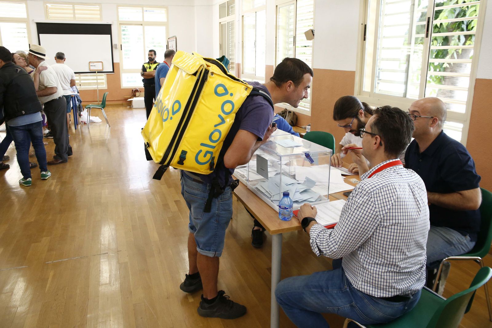 Imágenes de la jornada de votación en Granada