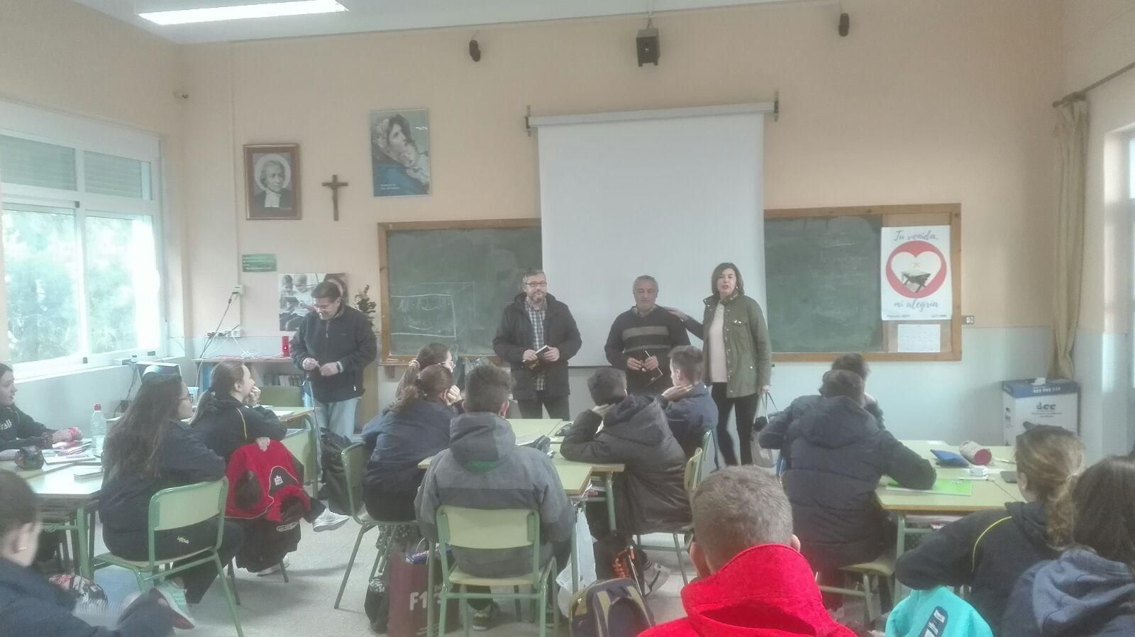 Presentación de la iniciativa en una de las clases del colegio La Salle.
