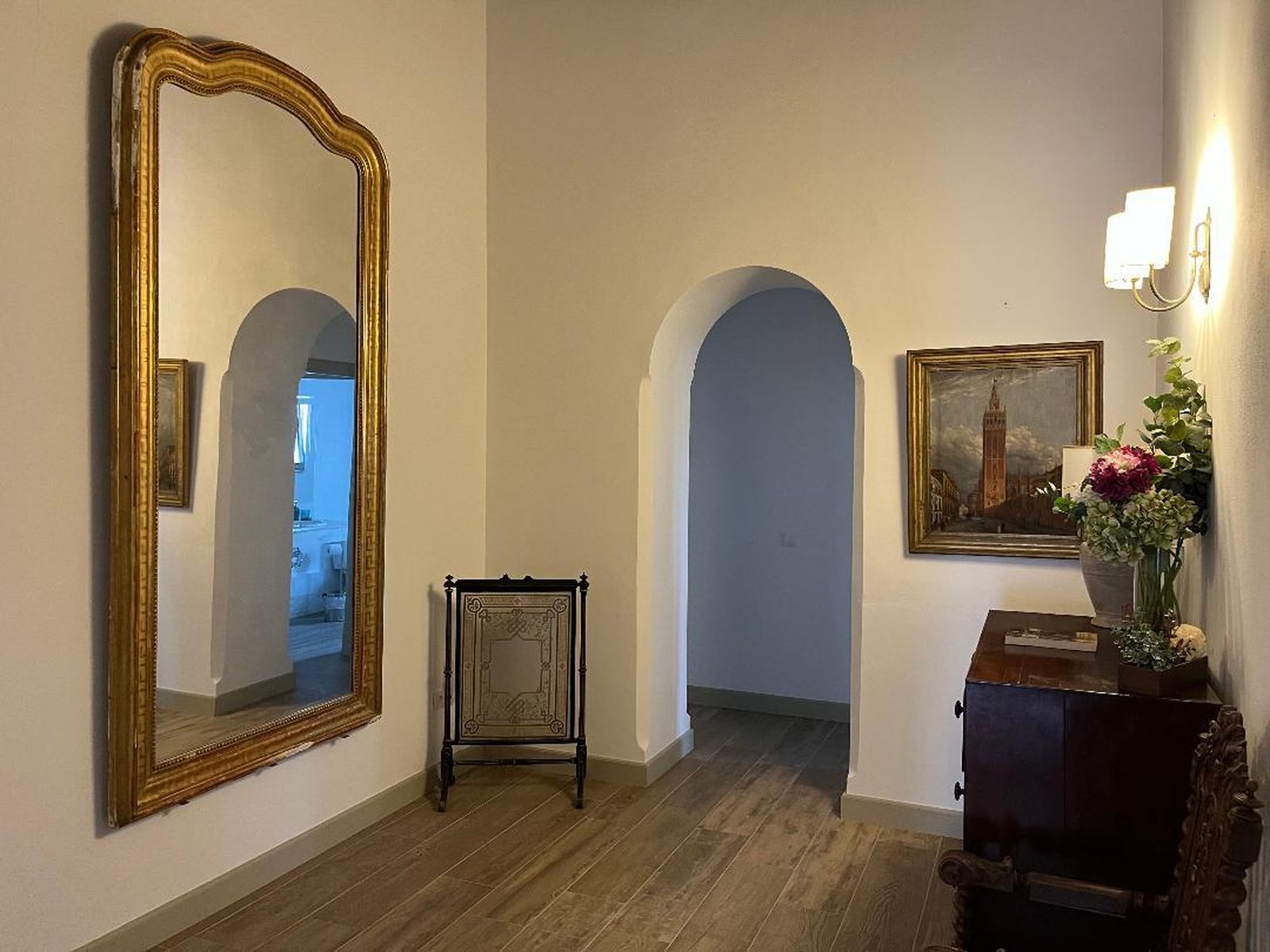 Las imágenes de un histórico cortijo en territorio de viñas y mostos