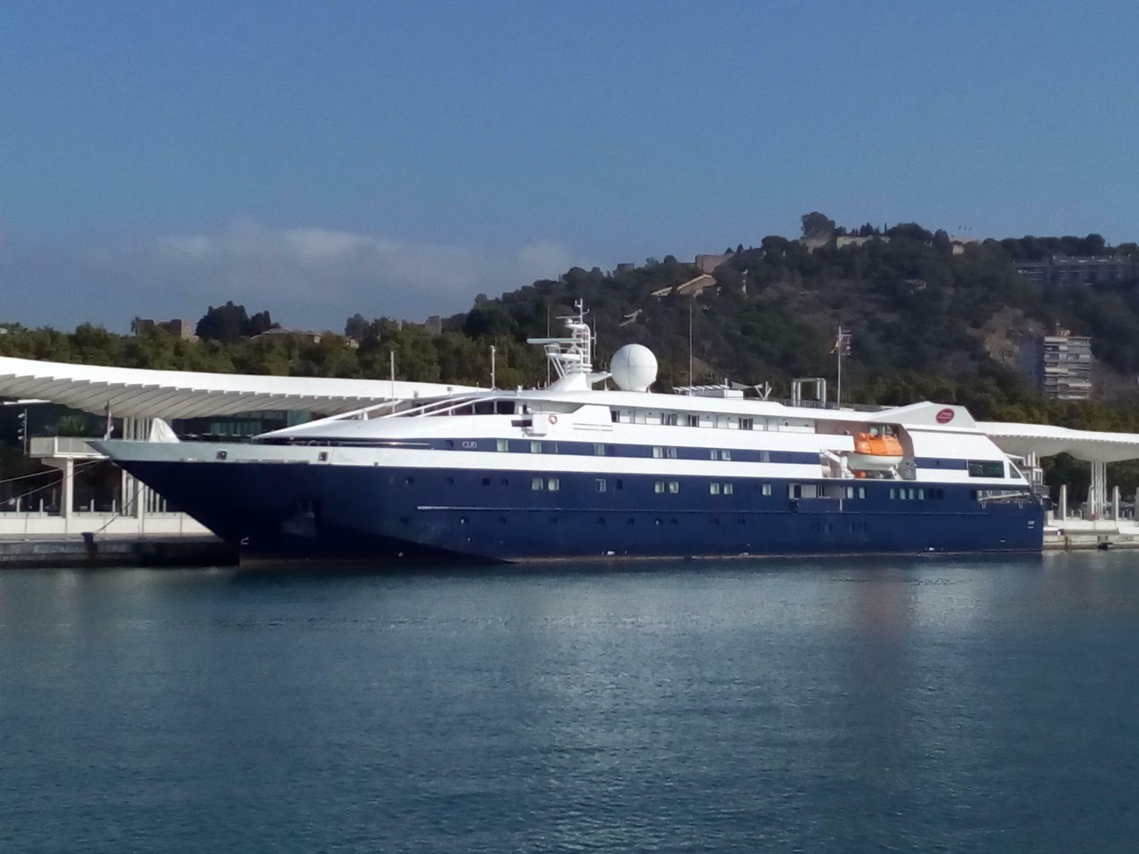El pequeño buque de turistas ‘Clio’ que contabilizó el pasado domingo la escala crucerística número 200.