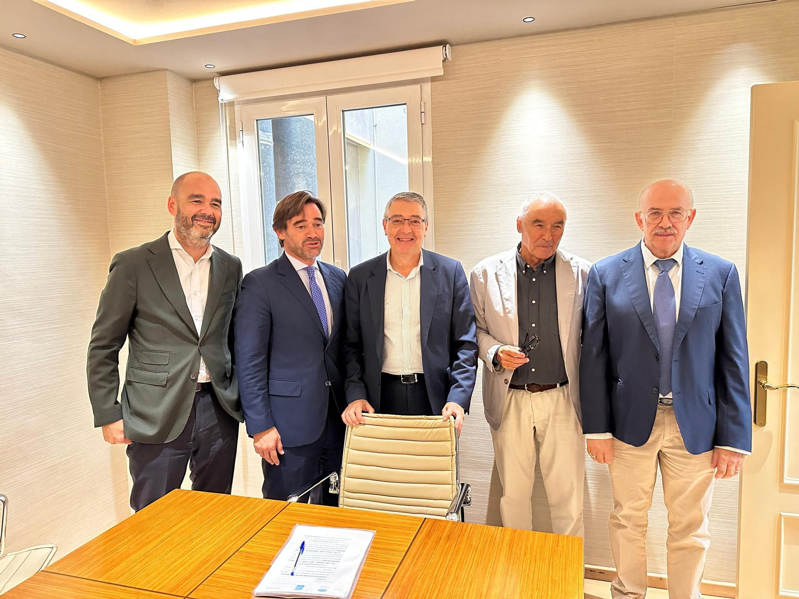 El alcalde de Rincón de la Victoria, Francisco Salado, en el anuncio de las 90 VPO