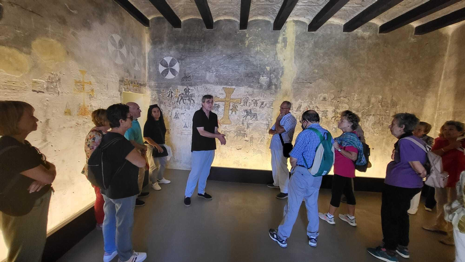 Momento de la visita a la Torre del Homenaje.