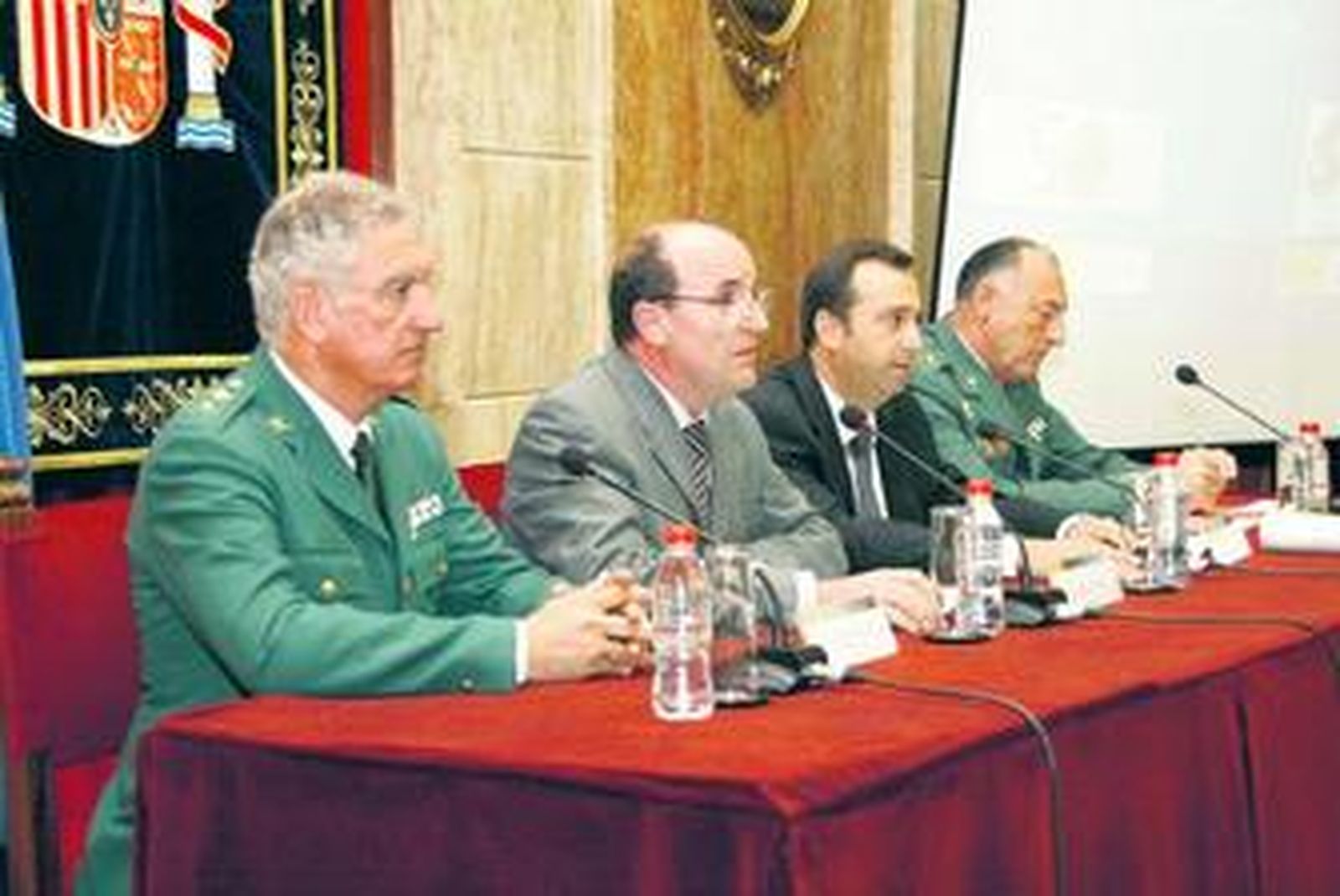 El subdelegado del Gobierno presidió el 50º aniversario de Tráfico.