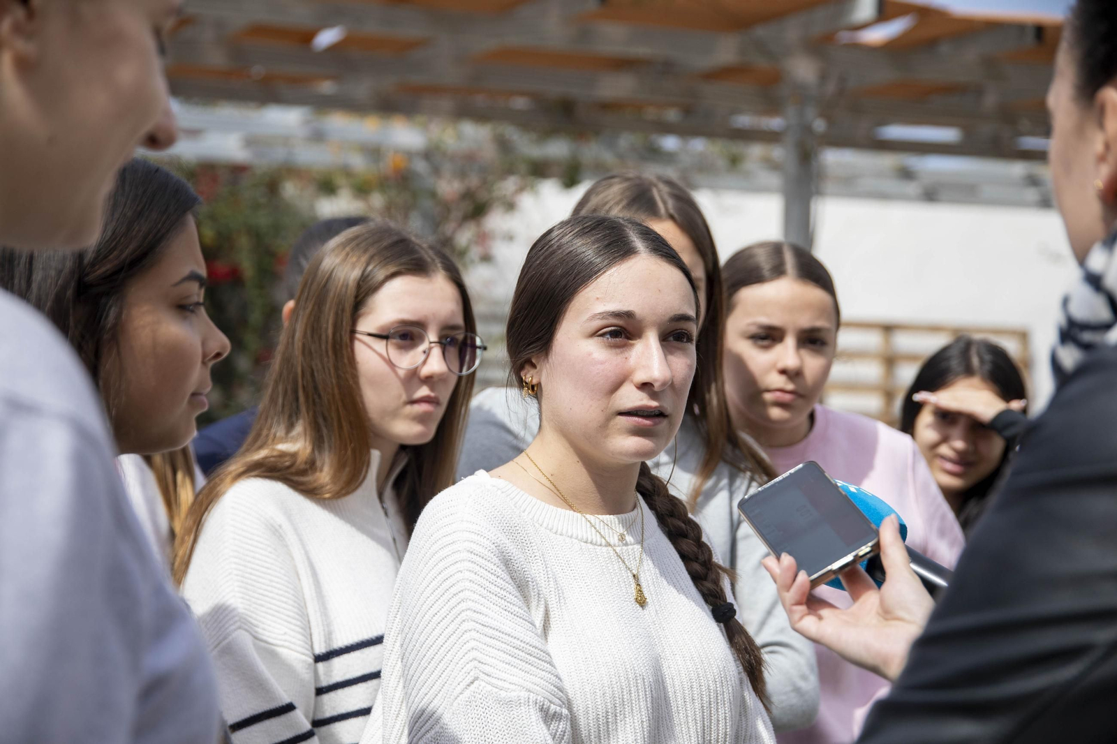 Sensibilización sobre la trata de mujeres en el IES Maestro Padilla de Almería, en imágenes