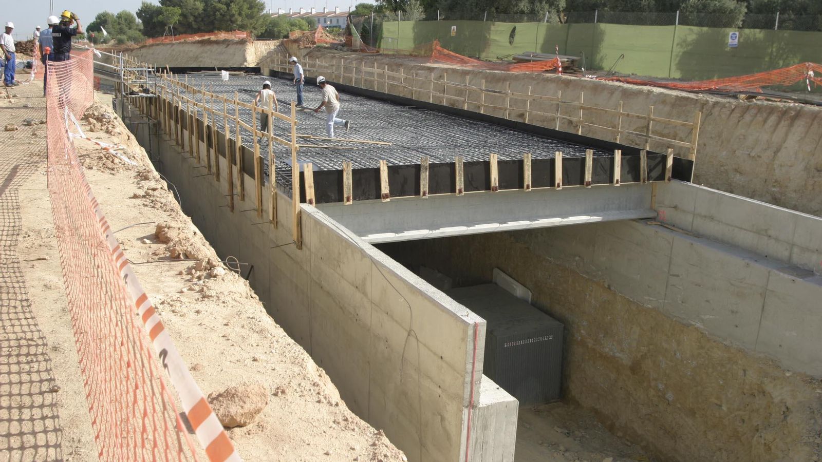 Obras del Metro en la estaciíon de Cavaleri, Mairena del Aljarafe.