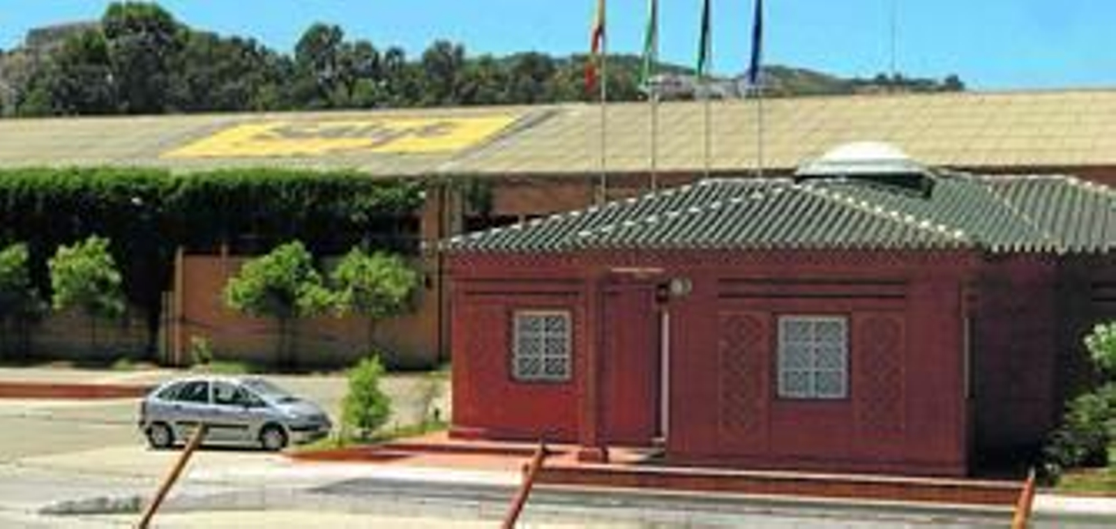 La antigua fábrica de ladrillos al norte de la Avenida Valle Inclán.