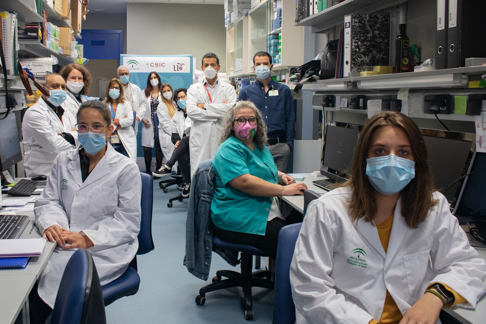 El grupo de investigación que lidera el doctor Israel Valverde.