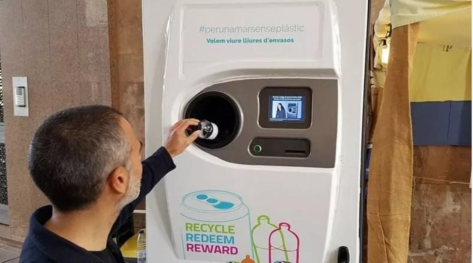 81b081a1 1b5a 2650 762d ae055afdbe8d