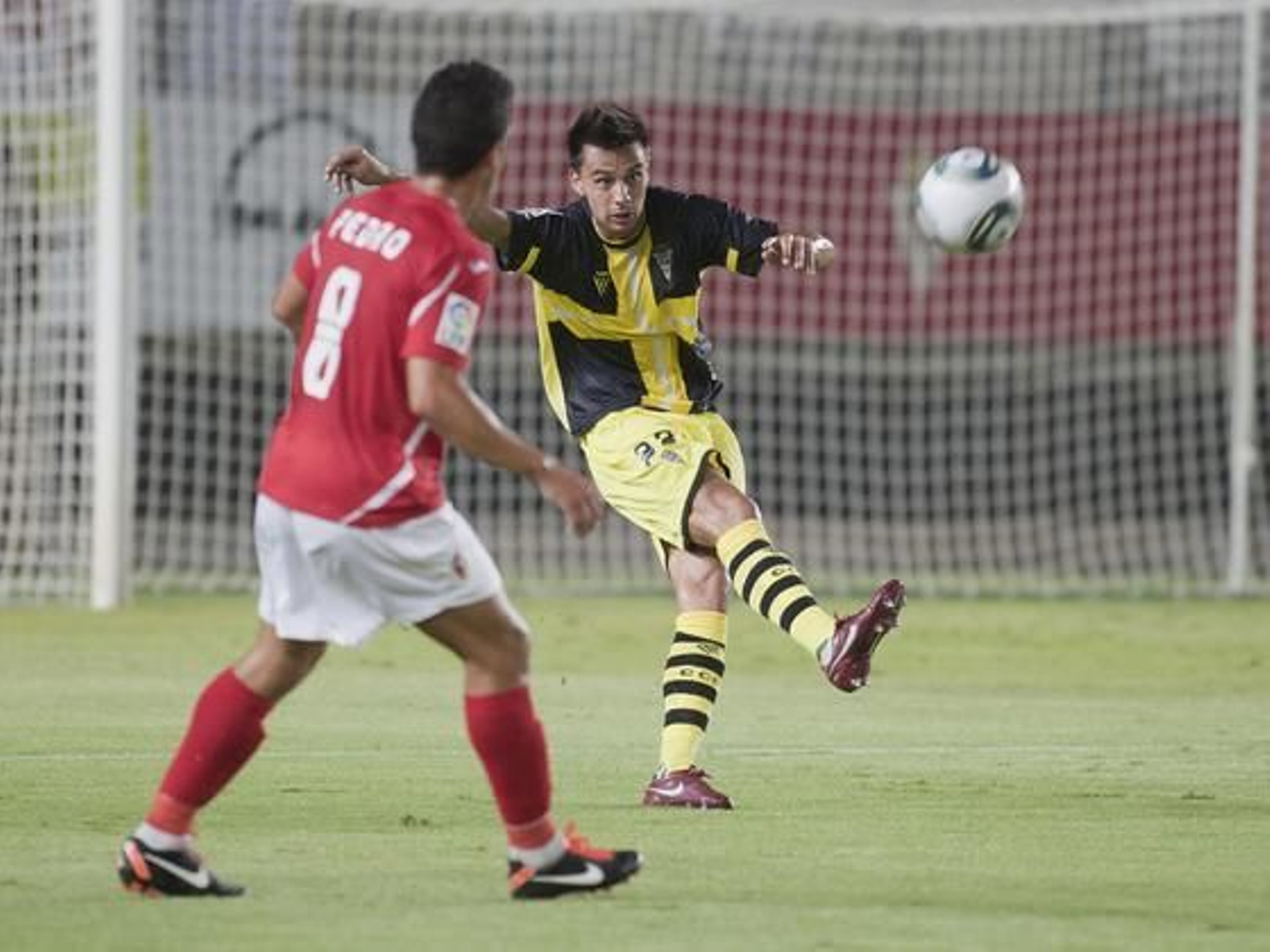 El cordoba vence por la mínima al Murcia y pasa a siguiente ronda de la Copa del Rey.

Foto: LOF