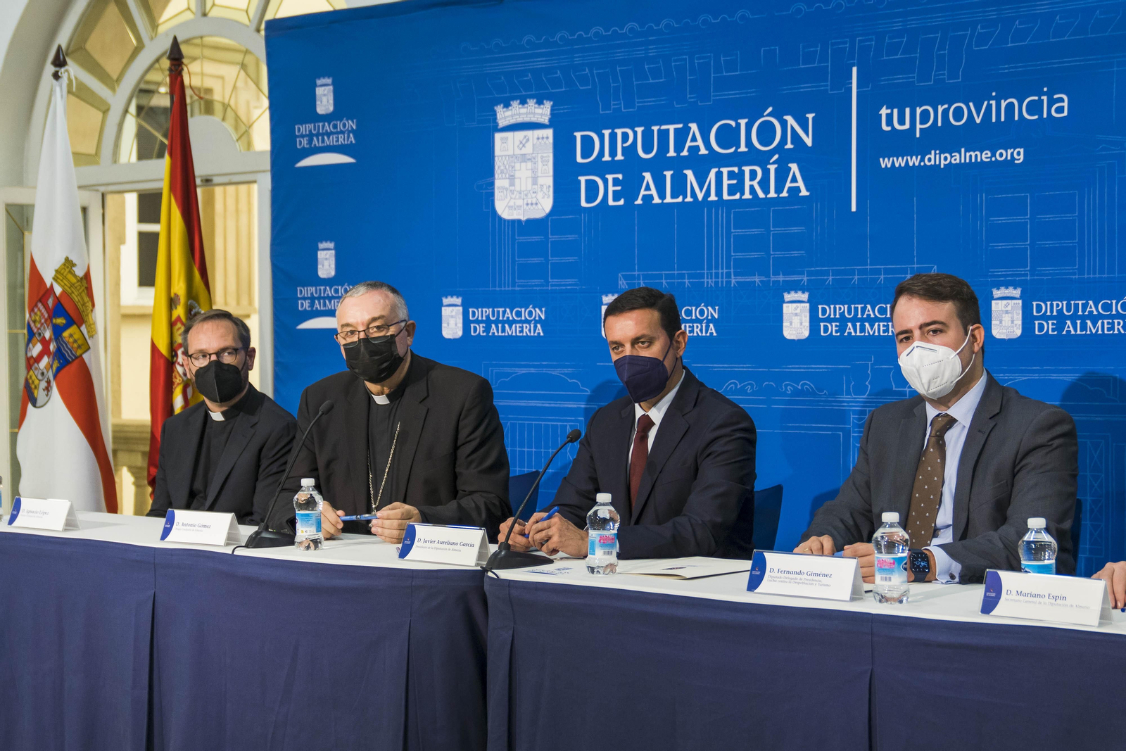 Ignacio López, Antonio Gómez, Javier A. Garcia y Fernando Giménez rubricaron en septiembre el nuevo convenio.