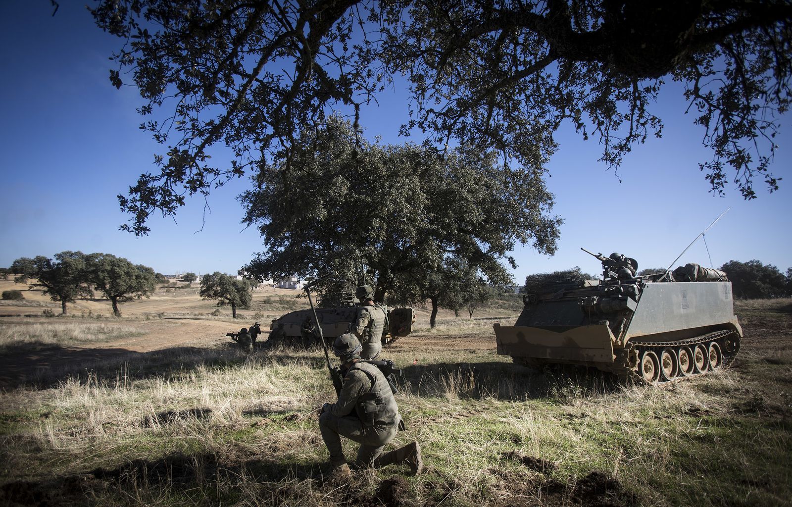 Maniobras del Ejército con destino a Letonia en Cerro Muriano
