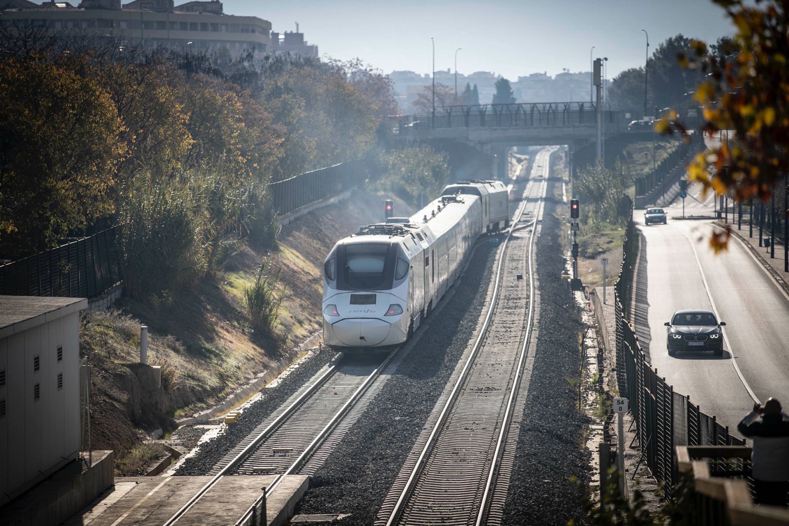 Todas las imágenes del estreno del intercambiador de vía clave en la conexión entre Granada y Madrid